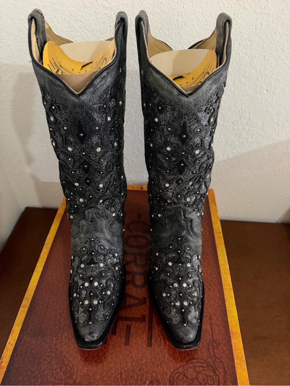 Women’s Corral Boots A3672 Like New!